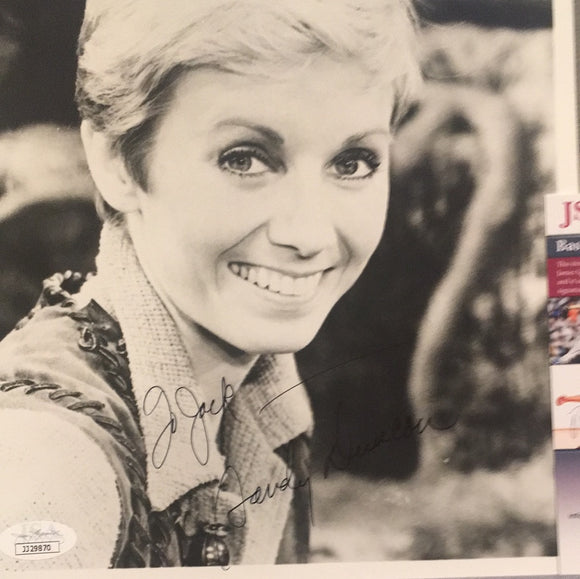 Sandy Duncan autographed 8x10 BxW photo personalized JSA certified
