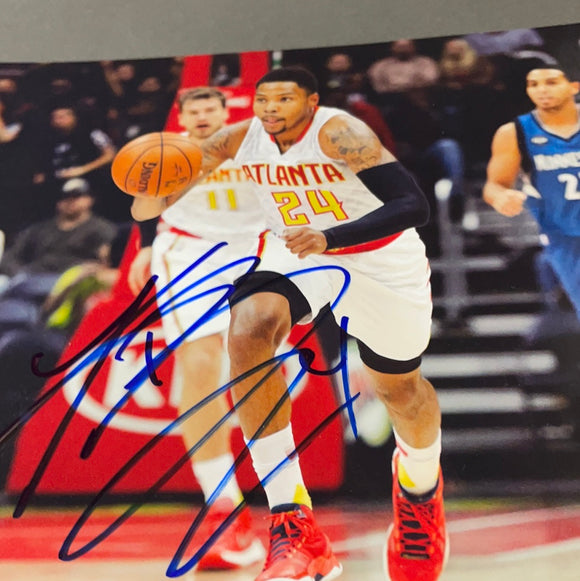 Kent Bazemore autographed 8x10 color photo