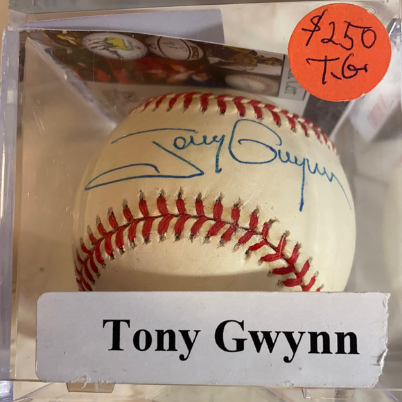 Tony Gwynn autographed MLB baseball