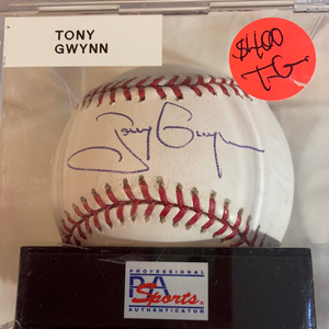 Tony Gwynn autographed ML baseball - PSA certified and graded 9.5