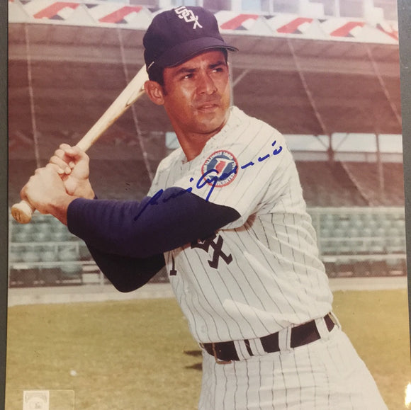 Luis Aparicio autographed 8x10 color photo