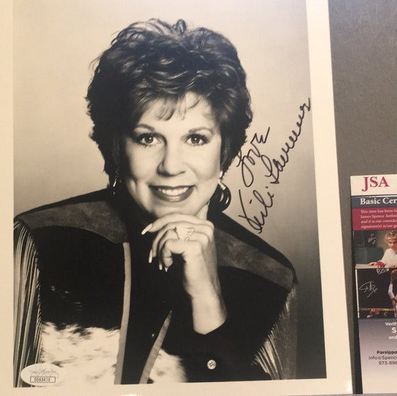 Vicki Lawrence autographed 8x10 BxW photo JSA