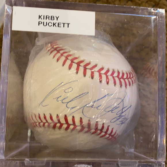 Kirby Puckett autographed MLB baseball #34